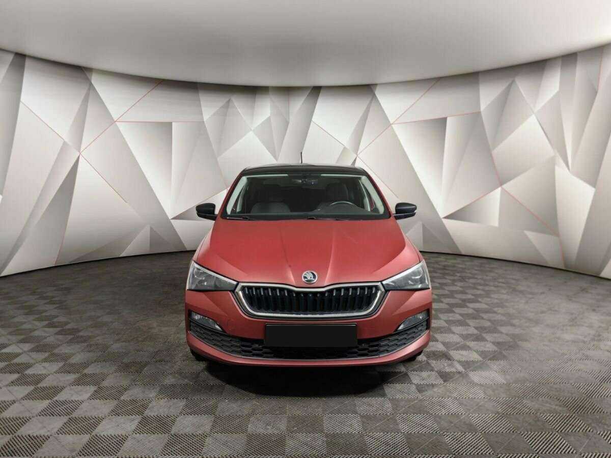 Skoda Rapid с пробегом — 2021 год. Фото: #6