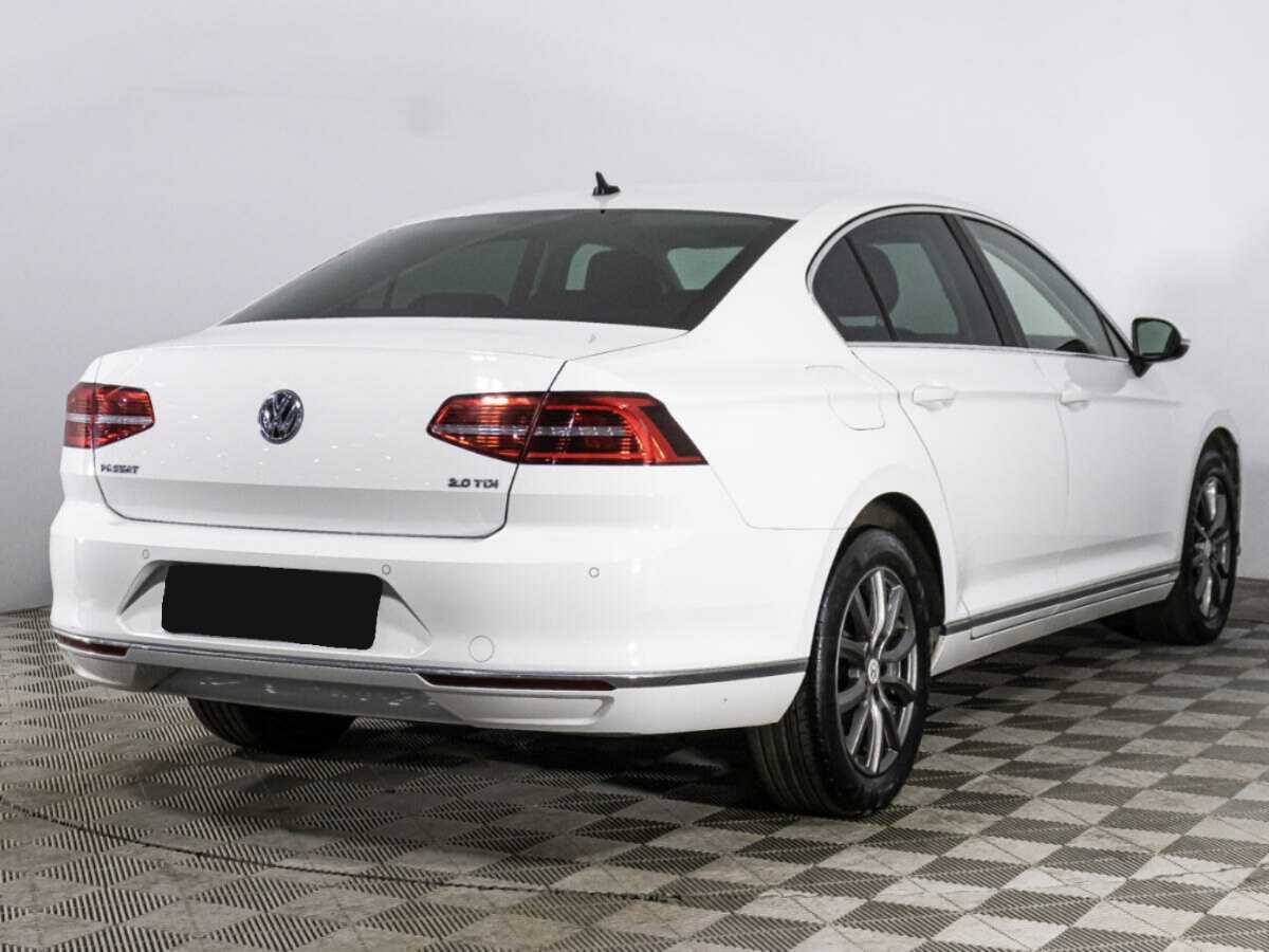 Volkswagen Passat с пробегом — 2017 год. Фото: #4