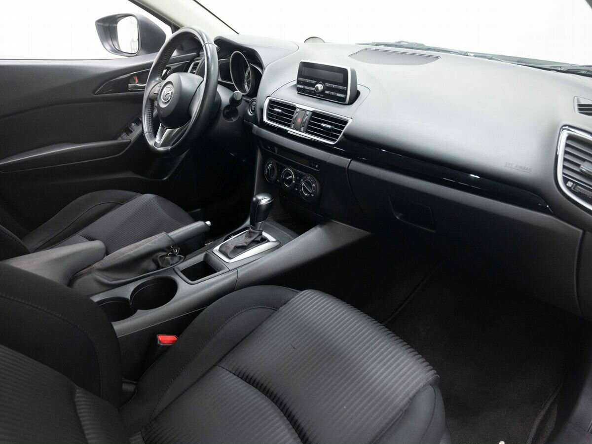 Mazda 3 с пробегом — 2013 год. Фото: #10