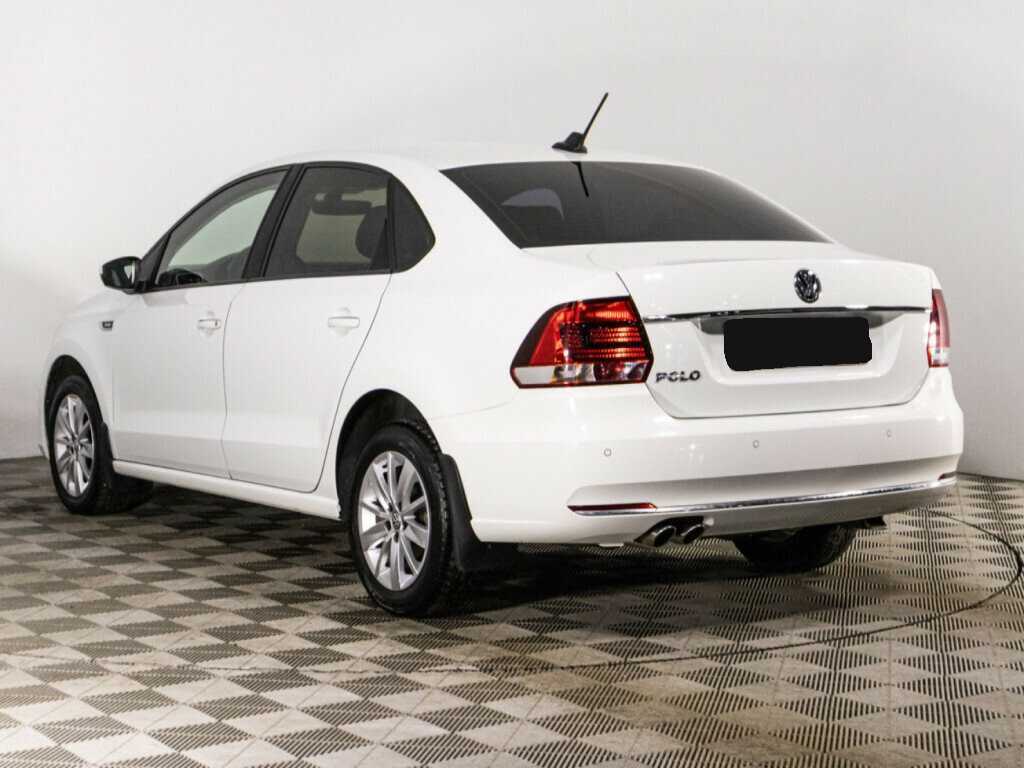 Volkswagen Polo с пробегом — 2017 год. Фото: #6