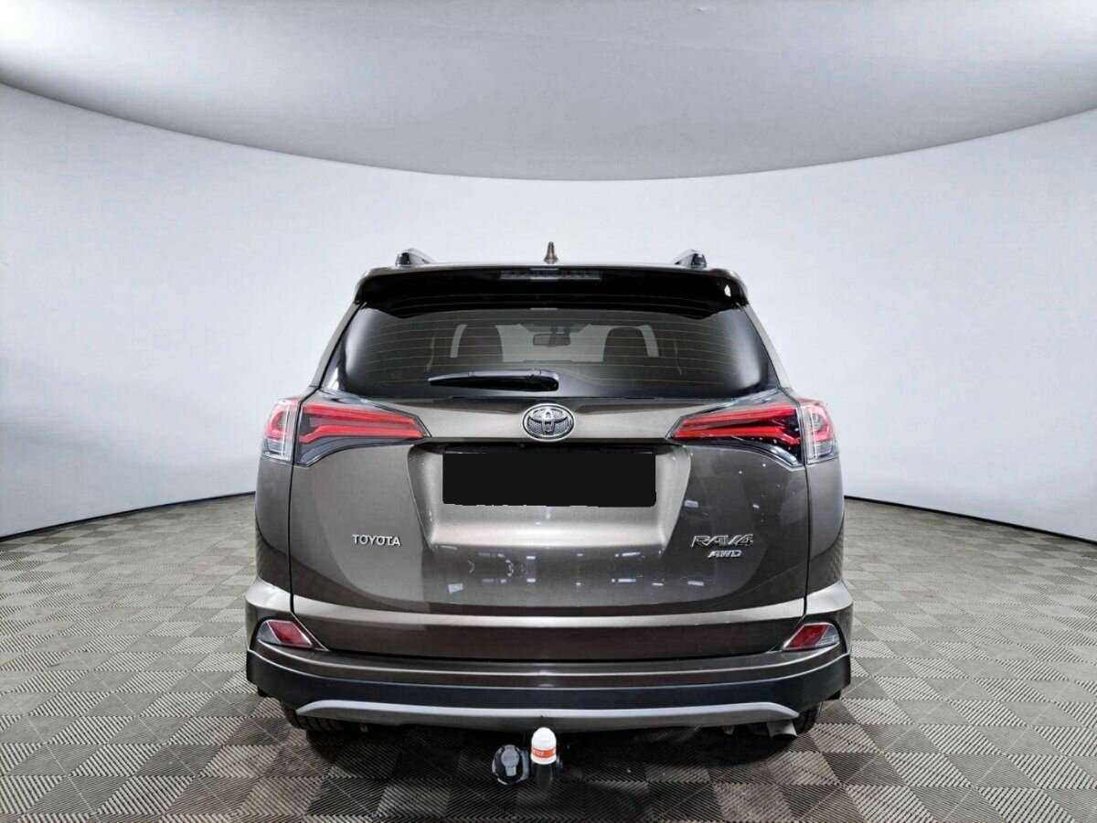 Toyota RAV4 с пробегом — 2019 год. Фото: #5