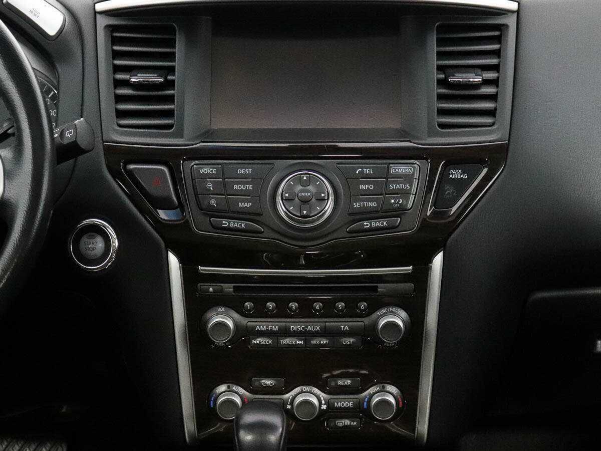 Nissan Pathfinder с пробегом — 2015 год. Фото: #16