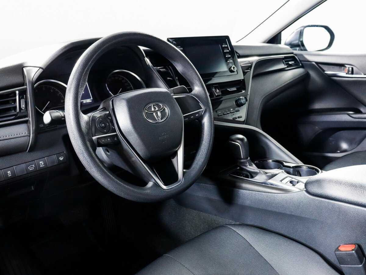 Toyota Camry с пробегом — 2021 год. Фото: #10