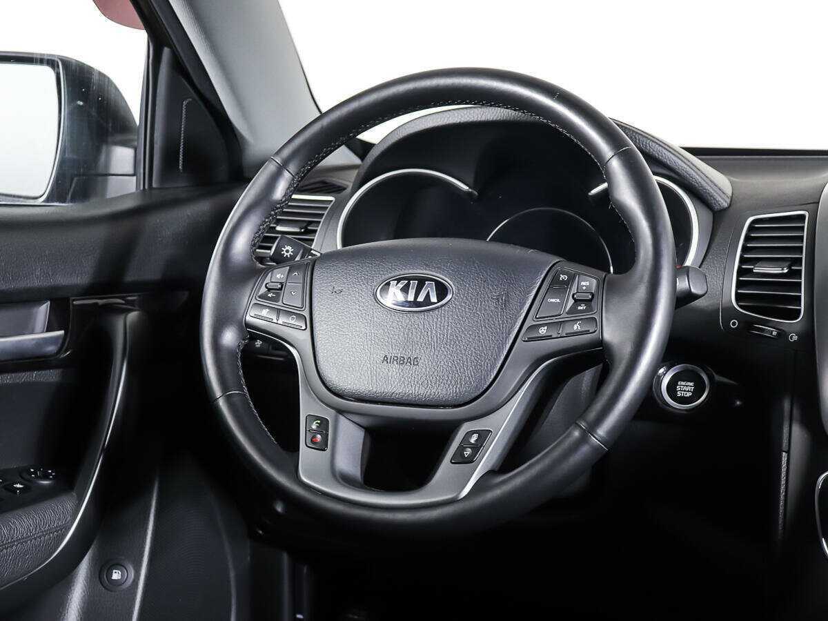 Kia Sorento с пробегом — 2013 год. Фото: #13
