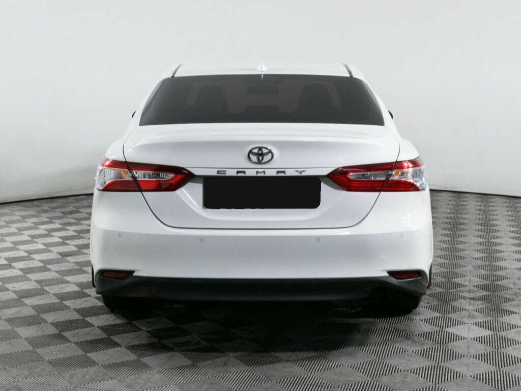 Toyota Camry с пробегом — 2021 год. Фото: #4