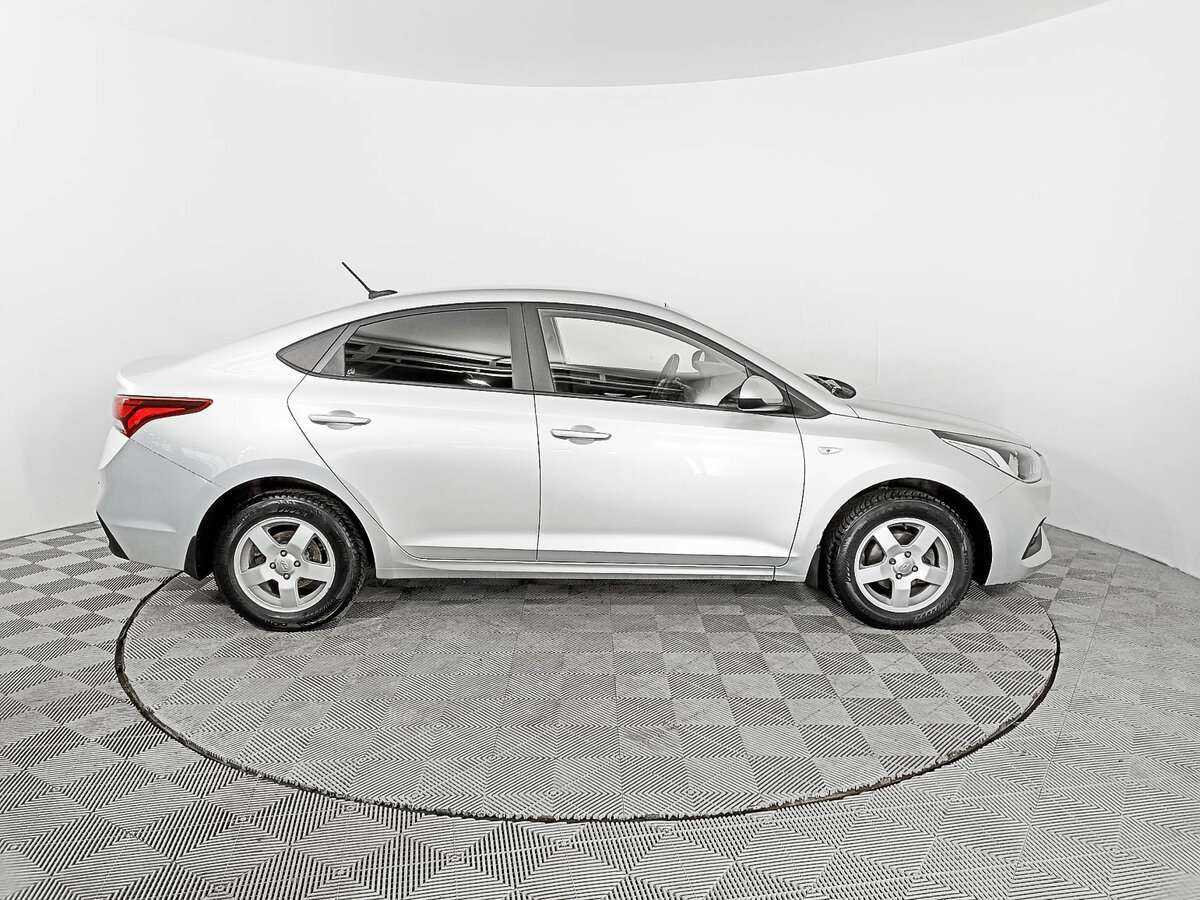 Hyundai Solaris с пробегом — 2017 год. Фото: #3