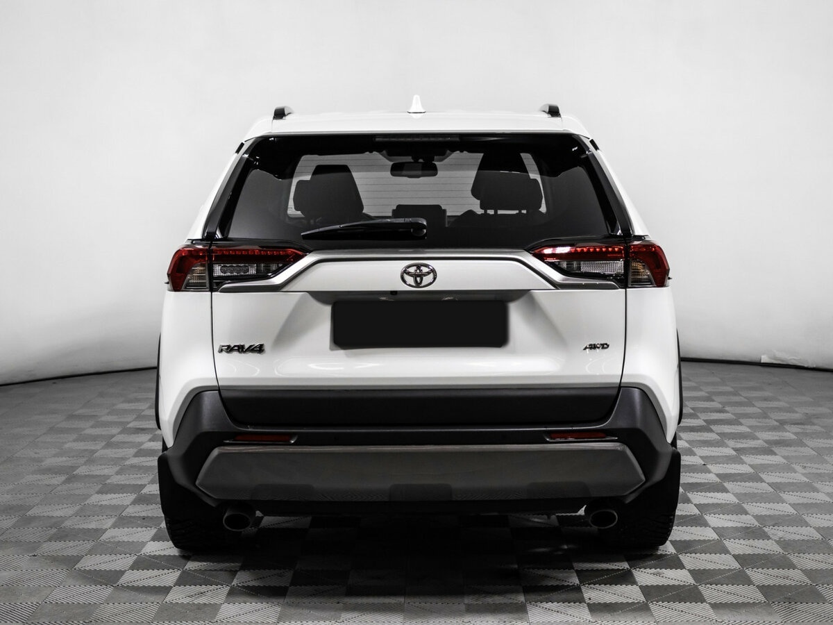 Toyota RAV4 с пробегом — 2019 год. Фото: #4