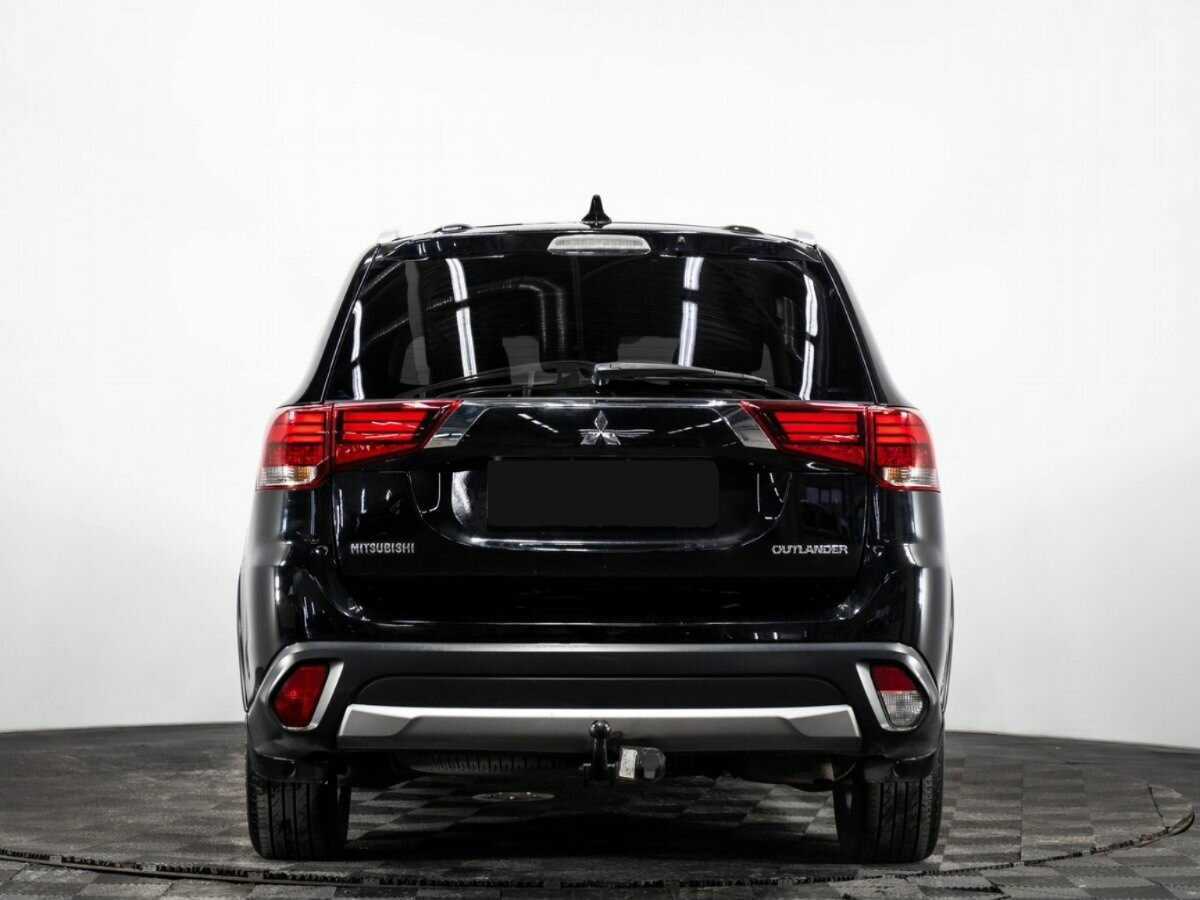 Mitsubishi Outlander с пробегом — 2017 год. Фото: #4