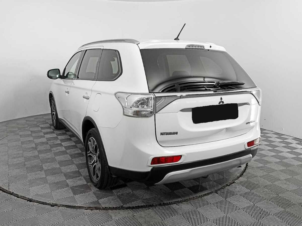 Mitsubishi Outlander с пробегом — 2014 год. Фото: #5