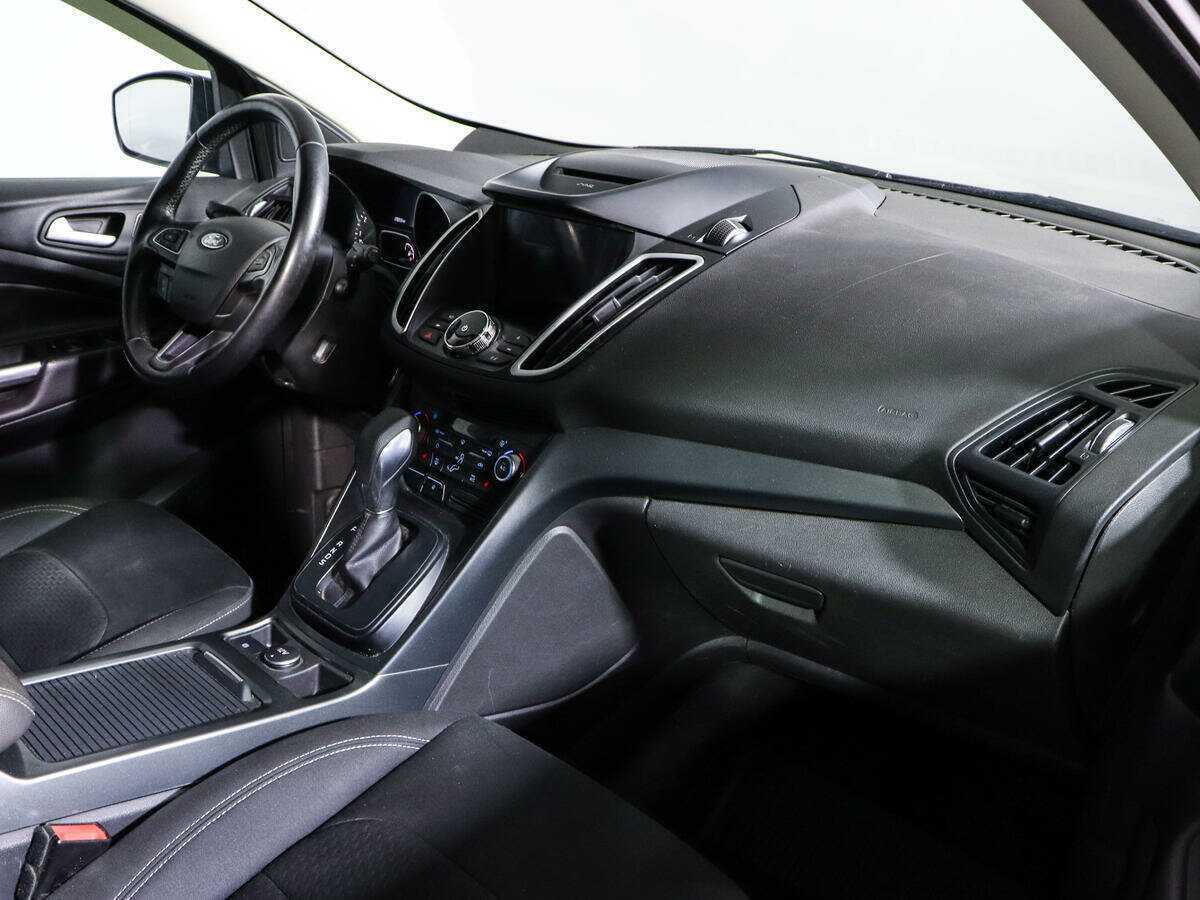 Ford Kuga с пробегом — 2017 год. Фото: #6