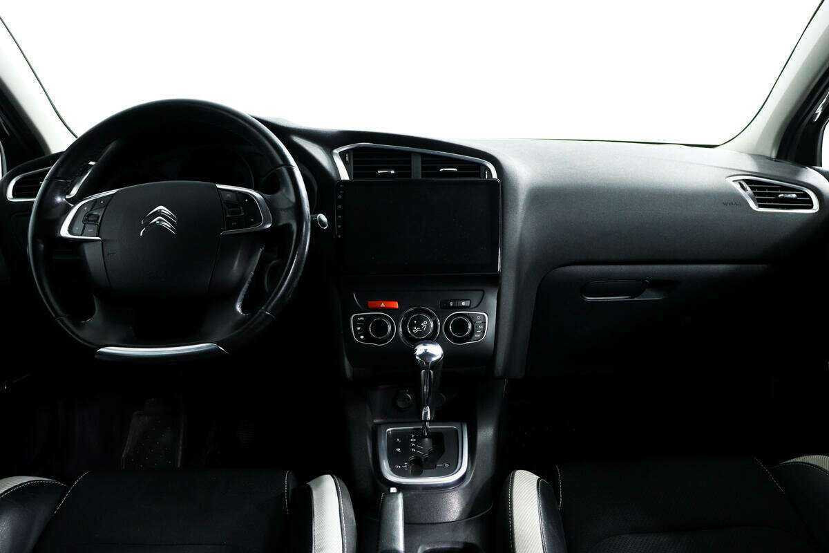 Citroen C4 с пробегом — 2012 год. Фото: #10