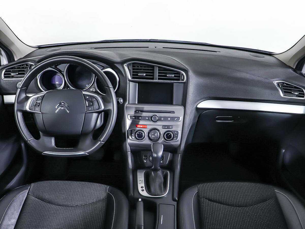 Citroen C4 с пробегом — 2017 год. Фото: #10