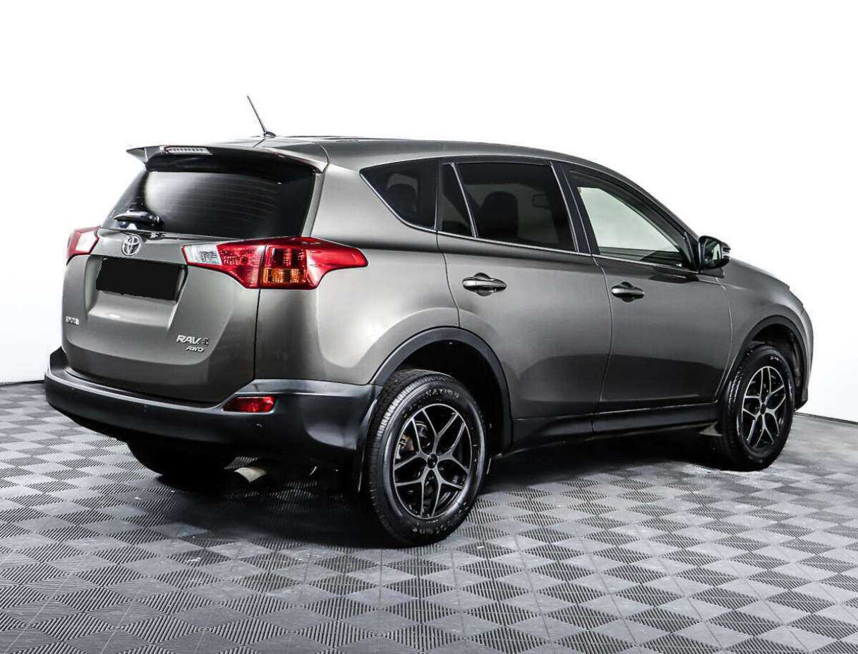 Toyota RAV4 с пробегом — 2013 год. Фото: #3
