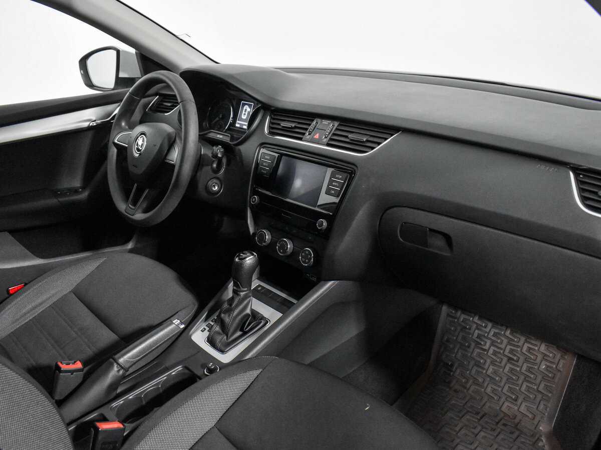 Skoda Octavia с пробегом — 2018 год. Фото: #11