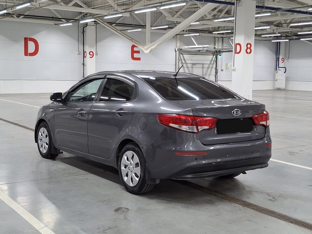 Kia Rio с пробегом — 2015 год. Фото: #6