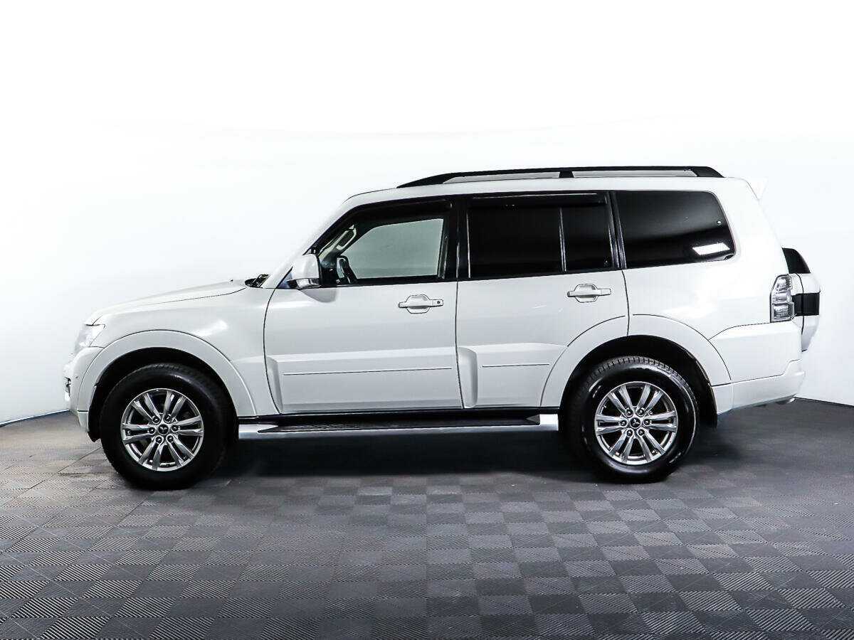 Mitsubishi Pajero с пробегом — 2014 год. Фото: #5