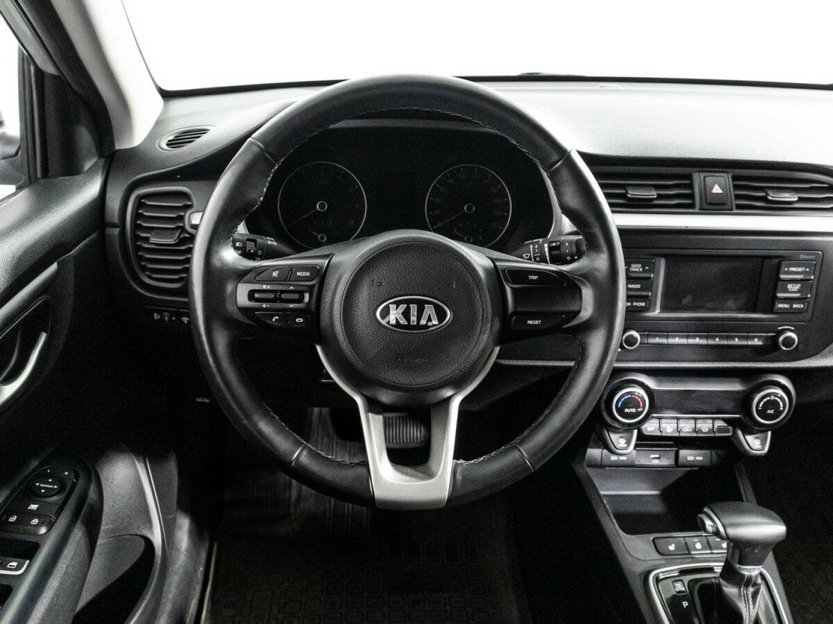 Kia Rio с пробегом — 2020 год. Фото: #20