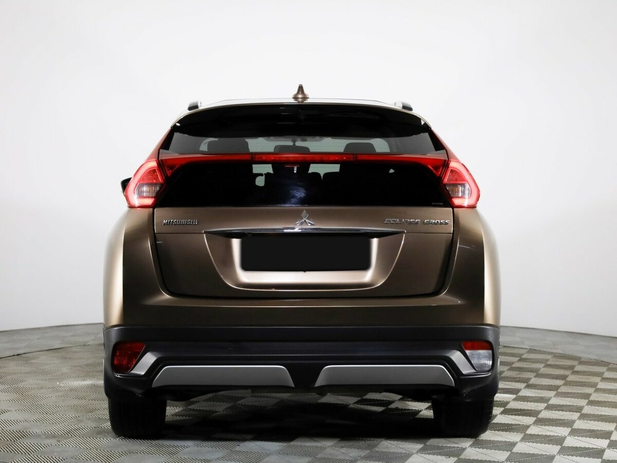 Mitsubishi Eclipse Cross с пробегом — 2019 год. Фото: #3