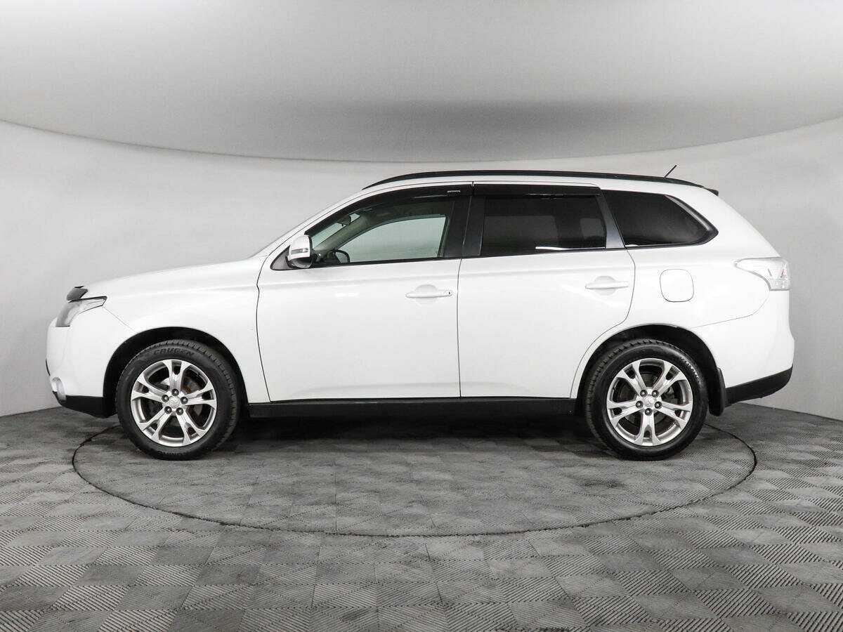 Mitsubishi Outlander с пробегом — 2013 год. Фото: #7