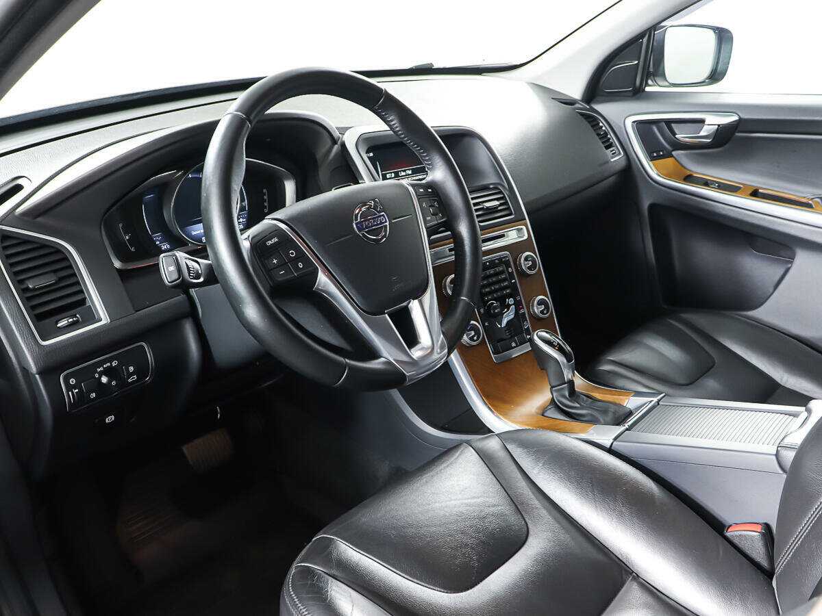 Volvo XC60 с пробегом — 2015 год. Фото: #12