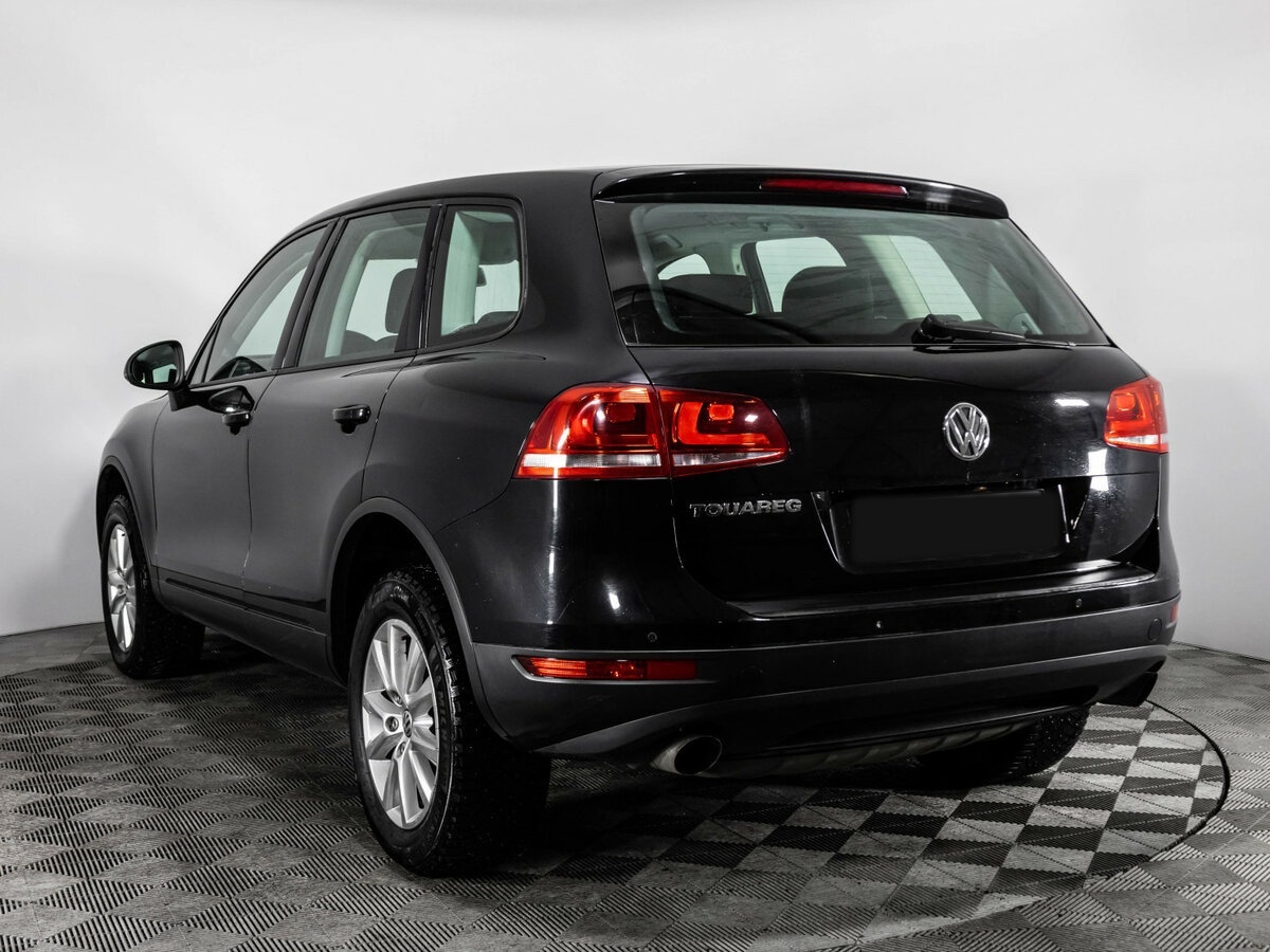 Volkswagen Touareg с пробегом — 2012 год. Фото: #5