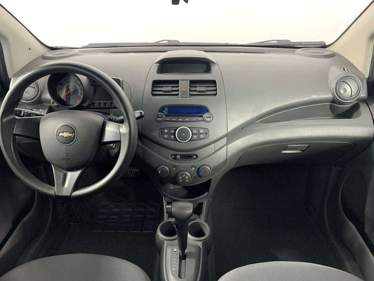 Chevrolet Spark с пробегом — 2013 год. Фото: #11