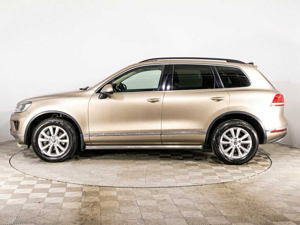 Volkswagen Touareg с пробегом — 2015 год. Фото: #7