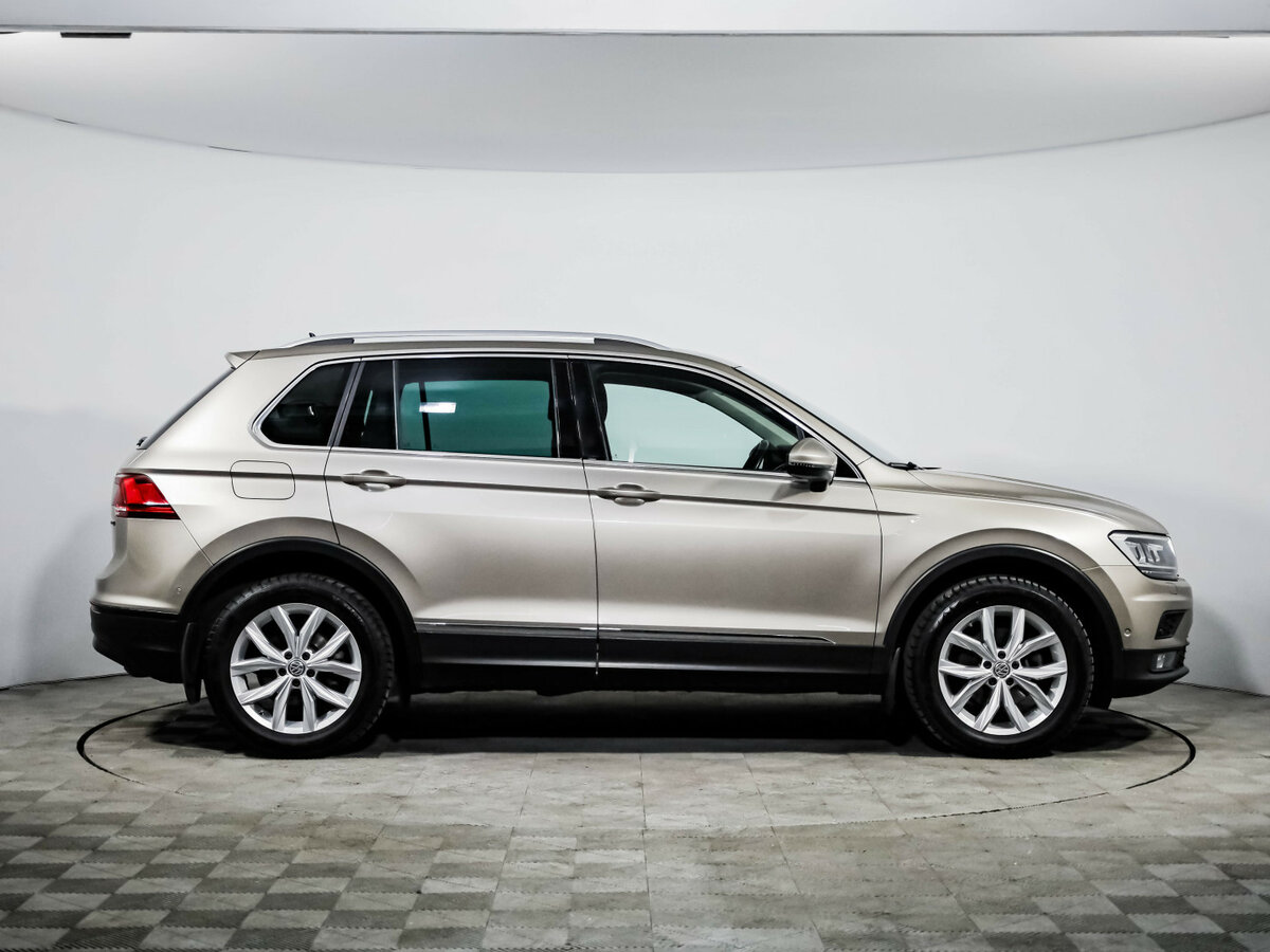 Volkswagen Tiguan с пробегом — 2020 год. Фото: #3