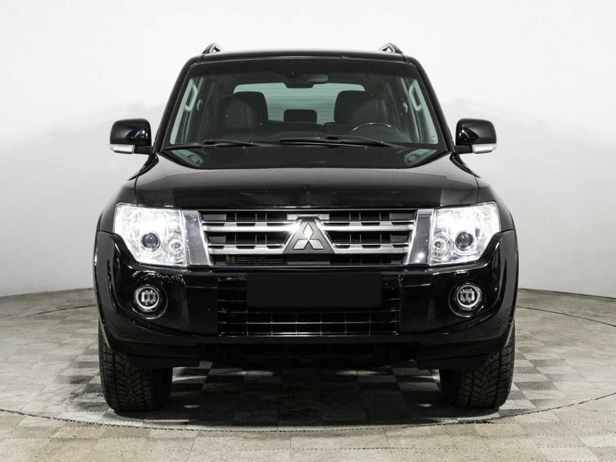 Mitsubishi Pajero с пробегом — 2012 год. Фото: #1
