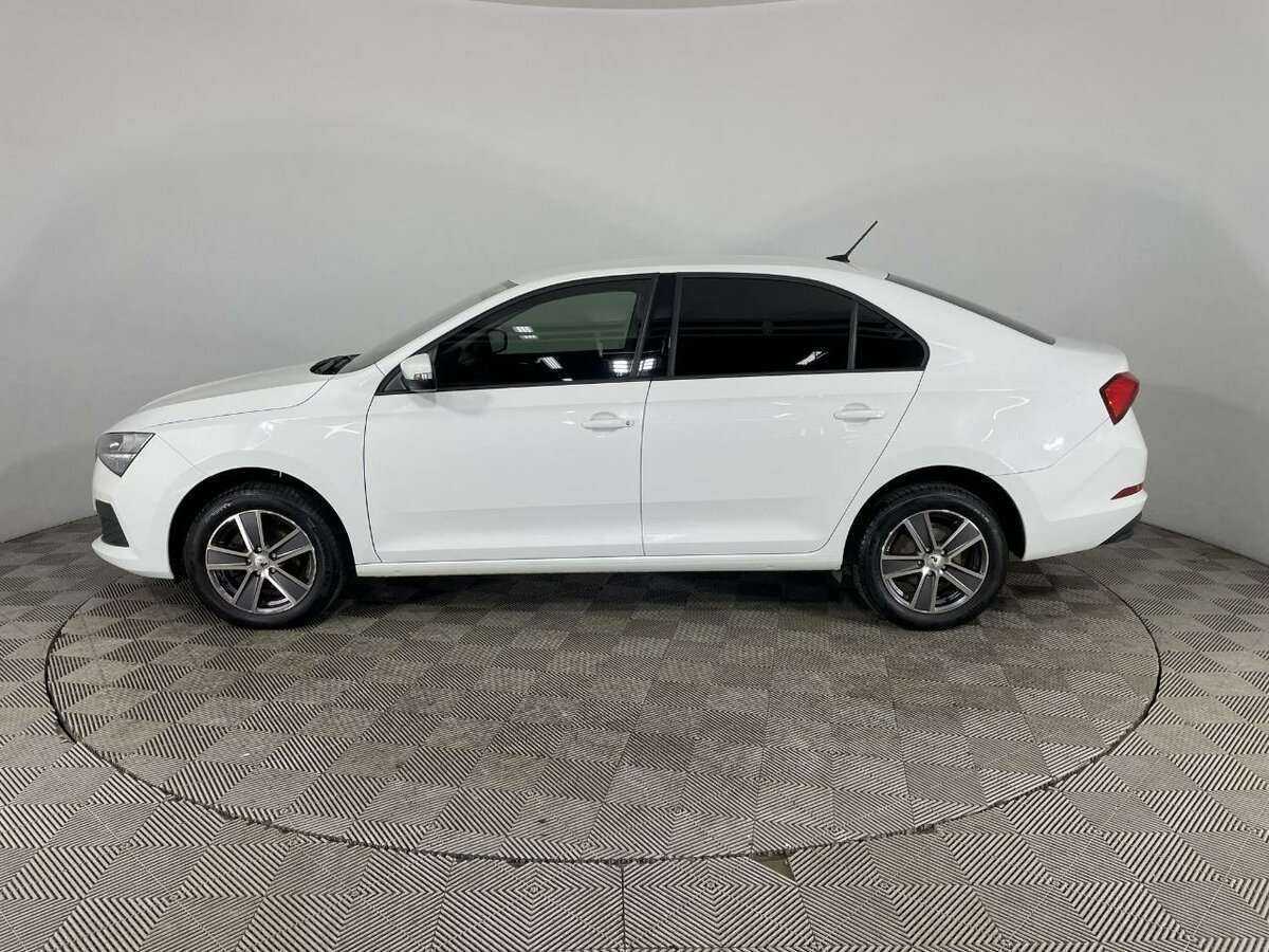 Skoda Rapid с пробегом — 2021 год. Фото: #4