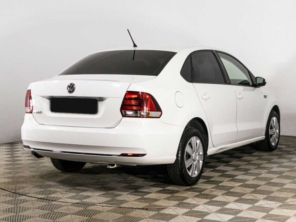 Volkswagen Polo с пробегом — 2016 год. Фото: #4