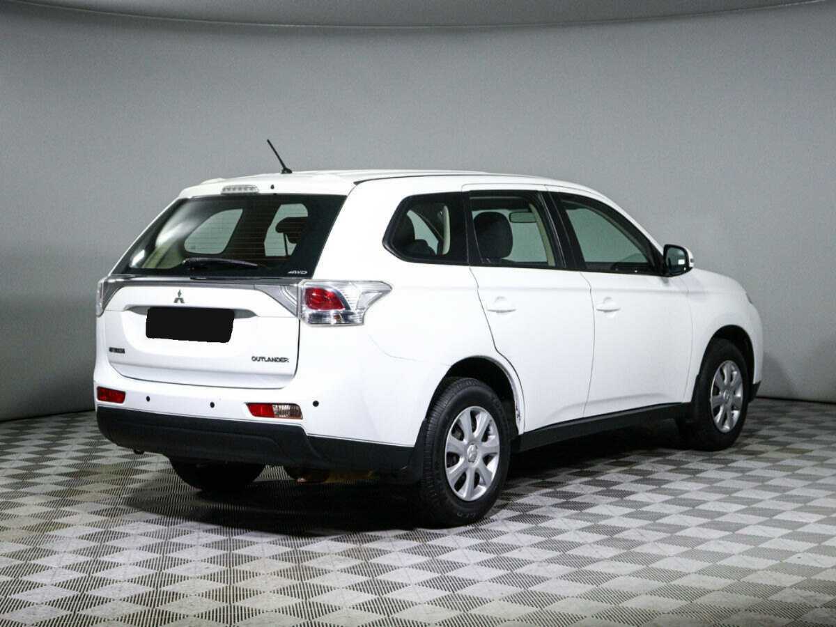 Mitsubishi Outlander с пробегом — 2013 год. Фото: #4