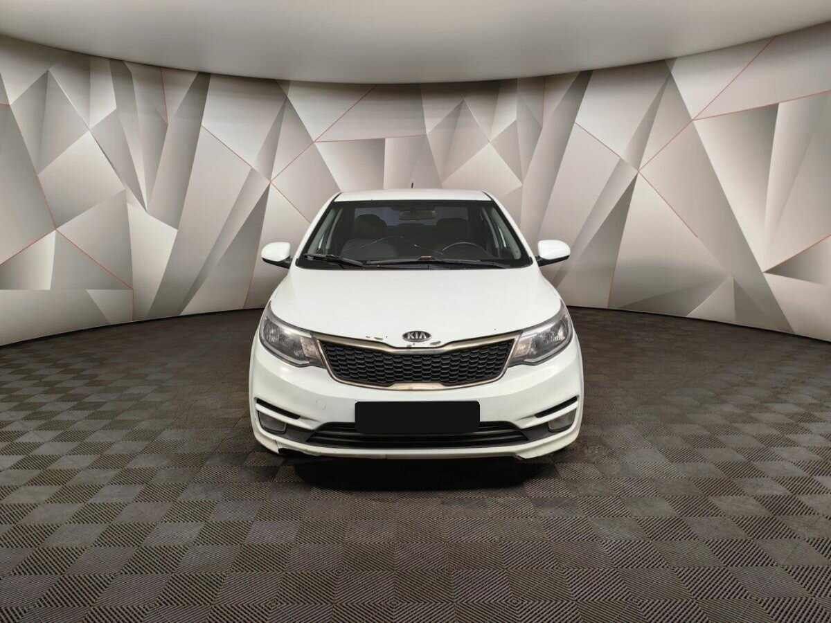 Kia Rio с пробегом — 2015 год. Фото: #6