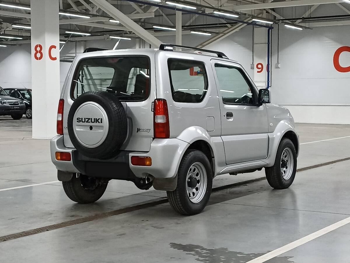 Suzuki Jimny с пробегом — 2013 год. Фото: #4