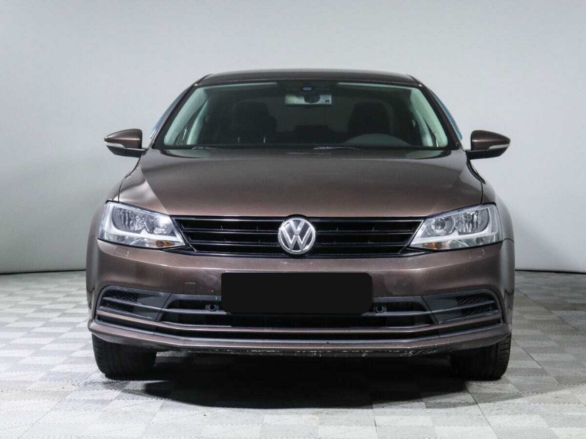 Volkswagen Jetta с пробегом — 2015 год. Фото: #1
