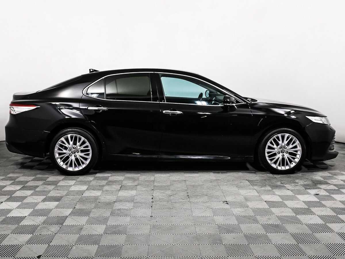 Toyota Camry с пробегом — 2019 год. Фото: #3