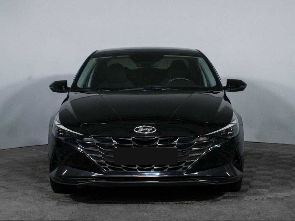 Hyundai Elantra с пробегом — 2020 год. Фото: #1