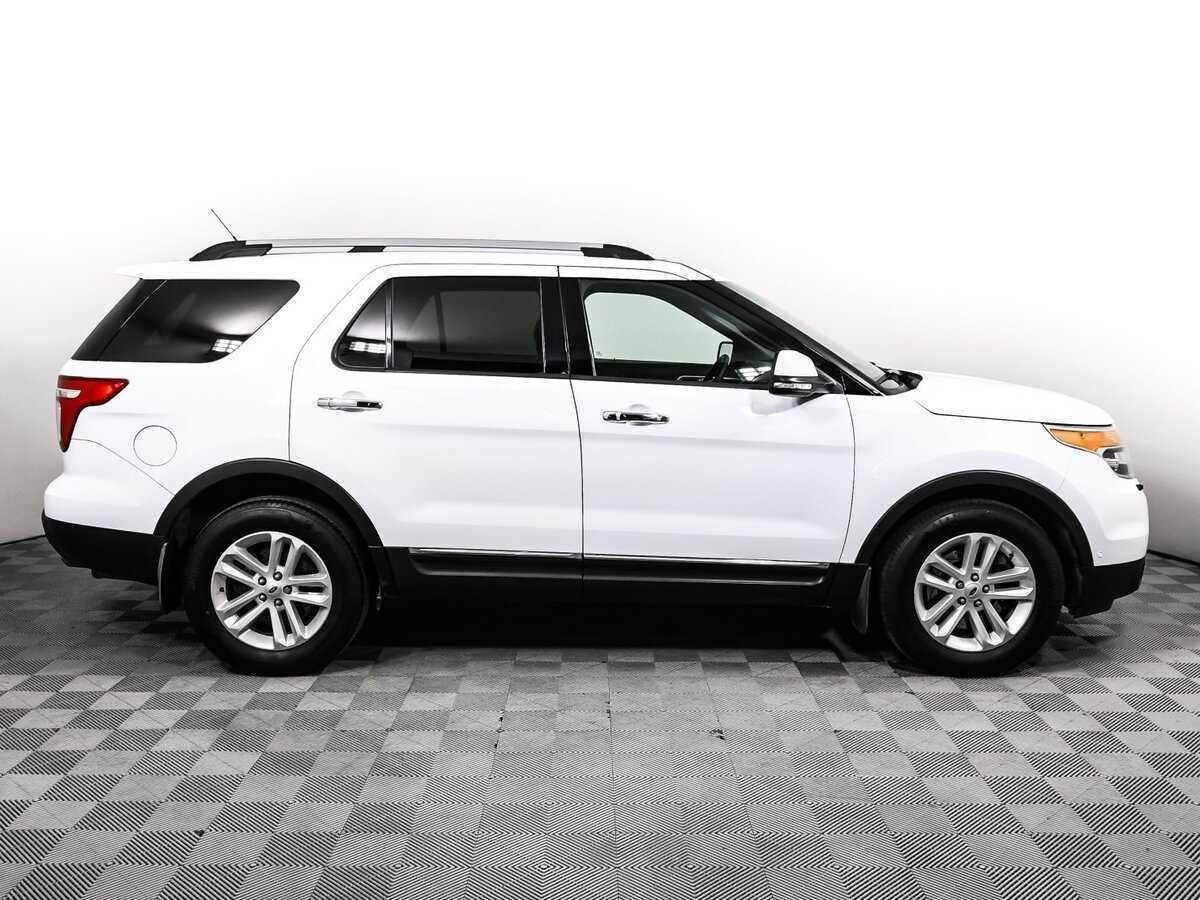 Ford Explorer с пробегом — 2013 год. Фото: #3