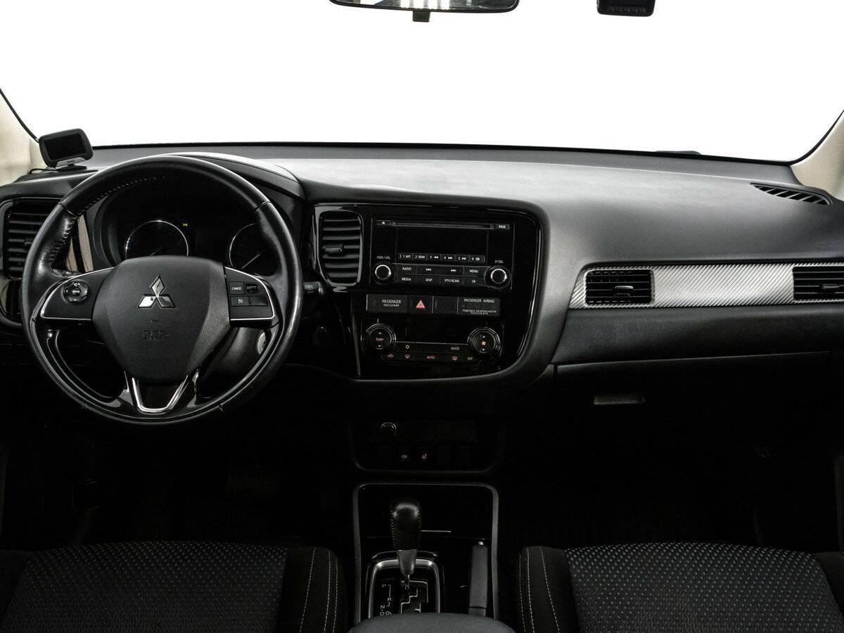 Mitsubishi Outlander с пробегом — 2018 год. Фото: #9